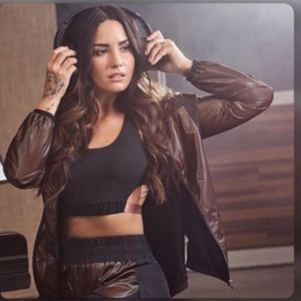 Fabletics X Demi Lovato Afina Rose Gold Black Athletic Jacket Size L